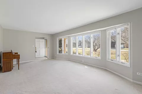Living - 2 S671 Arrowhead Dr, Wheaton, IL 60189 photo 2 of 7