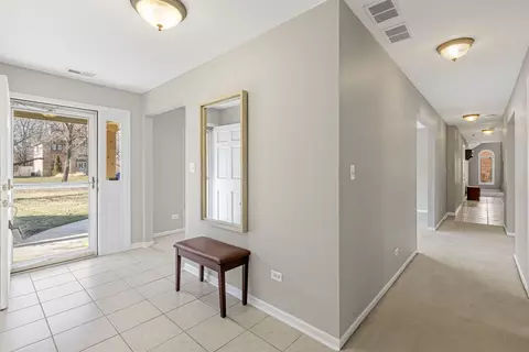 Entry Way - 2 S671 Arrowhead Dr, Wheaton, IL 60189 photo 1 of 1