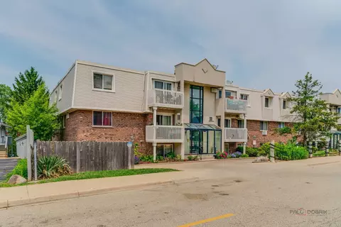 155 E Mill St #8, Wauconda, IL 60084