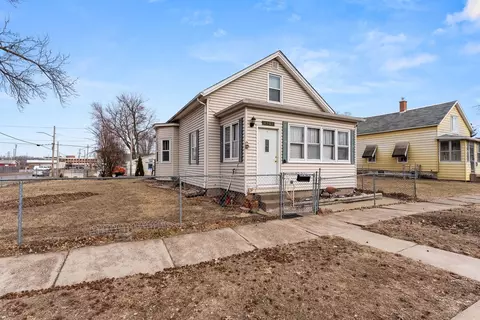2503 6 Ave, Rock Island, IL 61201