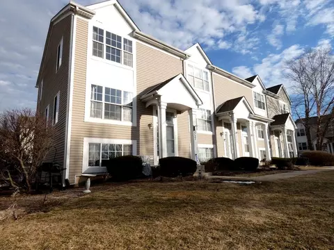 3527 Silver Leaf Dr, Joliet, IL 60431