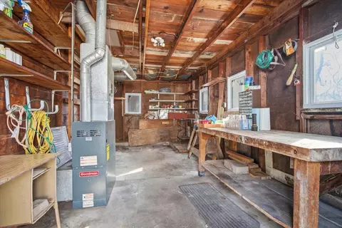 Exterior - 429 W Owsley St, Chenoa, IL 61726 photo 2 of 8