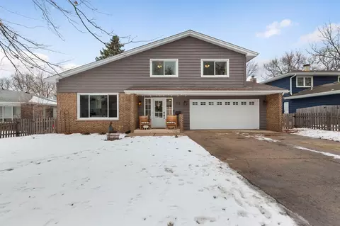 138 Oak St, Lake Zurich, IL 60047
