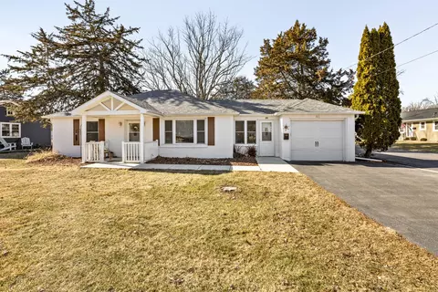 611 N West St, Sandwich, IL 60548