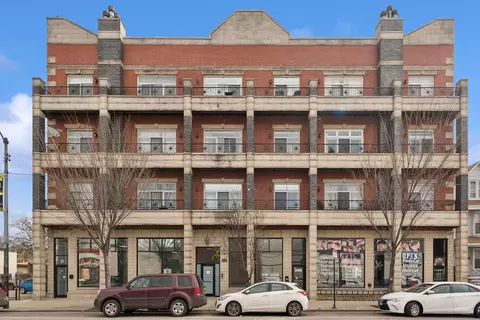 4235 N Kedzie Ave #3B, Chicago, IL 60618