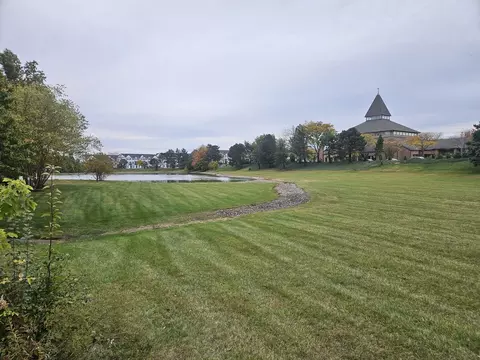 Exterior - 30 Danada Dr, Wheaton, IL 60189 photo 2 of 2