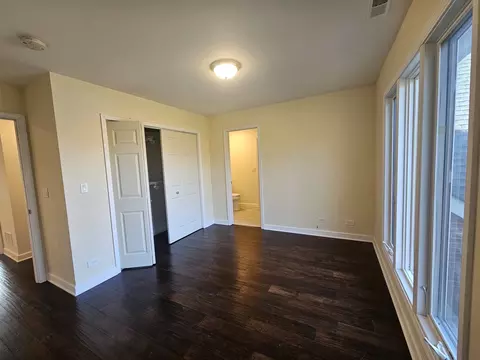 Bedroom - 30 Danada Dr, Wheaton, IL 60189 photo 5 of 7