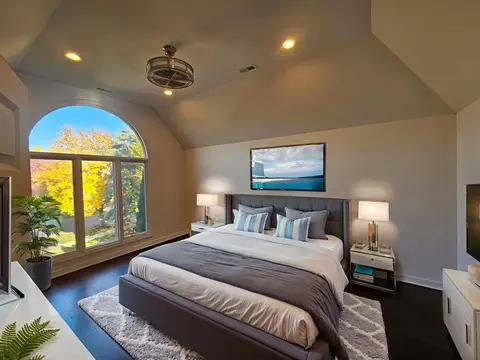 Bedroom - 30 Danada Dr, Wheaton, IL 60189 photo 1 of 7