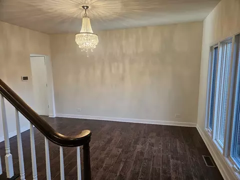 Living - 30 Danada Dr, Wheaton, IL 60189 photo 5 of 6