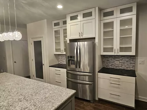Kitchen - 30 Danada Dr, Wheaton, IL 60189 photo 2 of 2