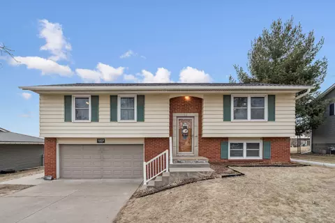 1624 9th St NW, Clinton, IA 52732