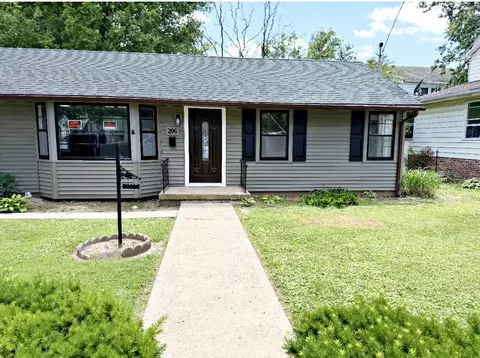 Exterior - 206 E 5th St, Metropolis, IL 62960 photo 9 of 11