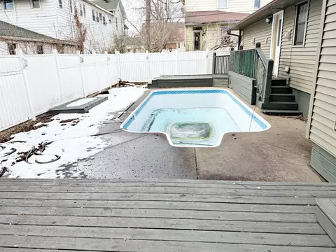 Exterior - 206 E 5th St, Metropolis, IL 62960 photo 6 of 11