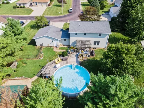 417 Sunset Dr, Colfax, IL 61728 photo 3