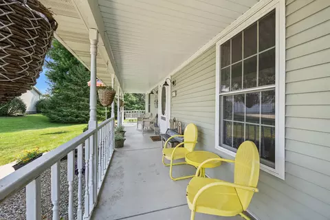 417 Sunset Dr, Colfax, IL 61728 photo 10