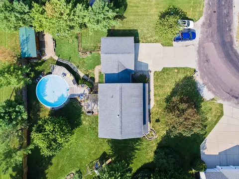 417 Sunset Dr, Colfax, IL 61728 photo 4