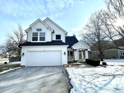 10 Lindsey Ct W, Bolingbrook, IL 60440