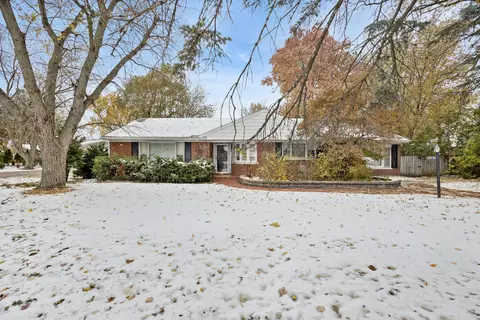 2929 Flossmoor Rd, Flossmoor, IL 60422