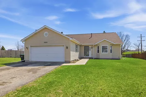 25531 S Mallard Dr, Channahon, IL 60410