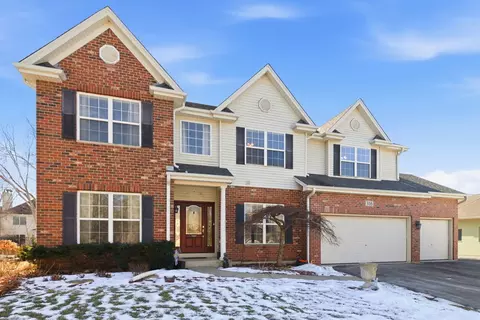 316 Ash Grove Ln, Oswego, IL 60543