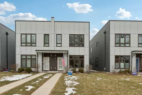 1120 Pitner Ave, Evanston, IL 60202