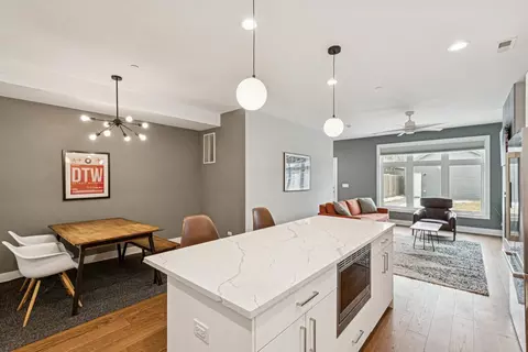 1120 Pitner Ave, Evanston, IL 60202 photo 12