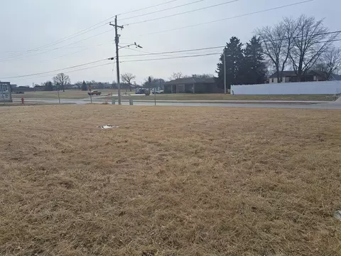 lot6 Illini Plz, Silvis, IL 61282