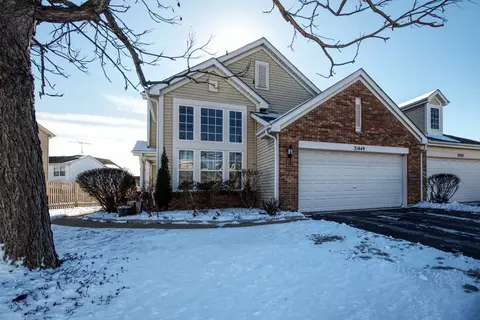 21449 Carlton St, Crest Hill, IL 60403