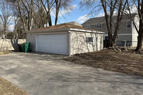 Exterior - 62 Mayer Ave, Wheeling, IL 60090 photo 4 of 5