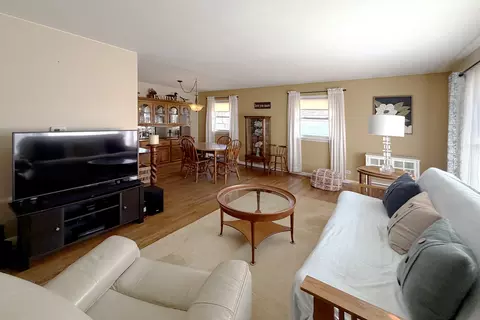 Living - 62 Mayer Ave, Wheeling, IL 60090 photo 2 of 3