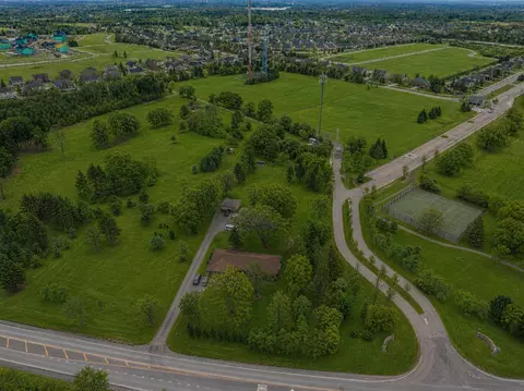 25575 N Fairfield Rd, Hawthorn Woods, IL 60047