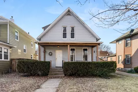 2121 15th St A, Moline, IL 61265 photo 2