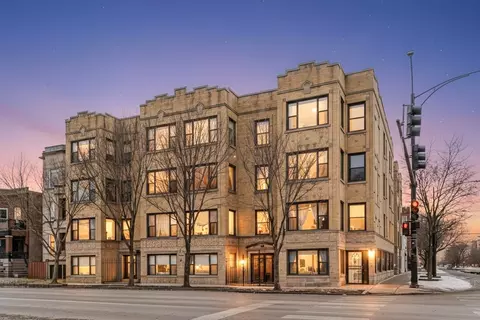 1154 N Kedzie Ave #402, Chicago, IL 60651