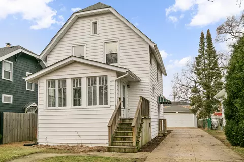 1020 Woodlawn Ave, Waukegan, IL 60085