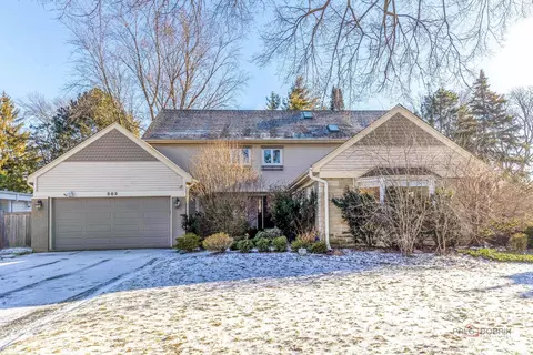 303 Auburn Ave, Winnetka, IL 60093