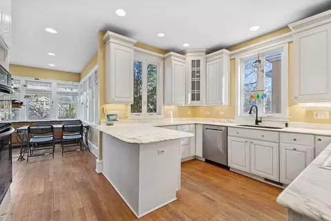 922 Forest Ave, Wilmette, IL 60091 photo 8