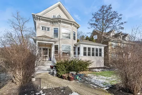 922 Forest Ave, Wilmette, IL 60091