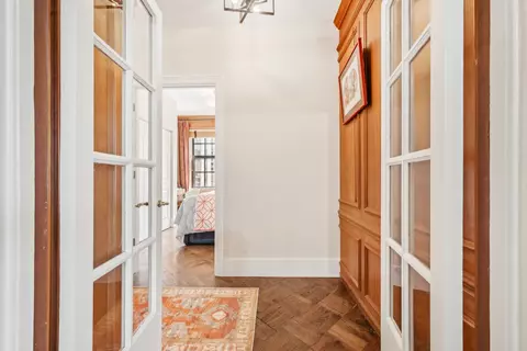 Entry Way - 73 Elm St #12D, Chicago, IL 60611 photo 5 of 8