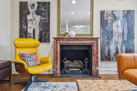 Living - 73 Elm St #12D, Chicago, IL 60611 photo 2 of 4