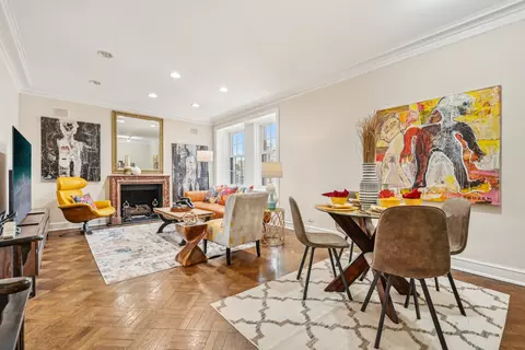 Living - 73 Elm St #12D, Chicago, IL 60611 photo 1 of 4