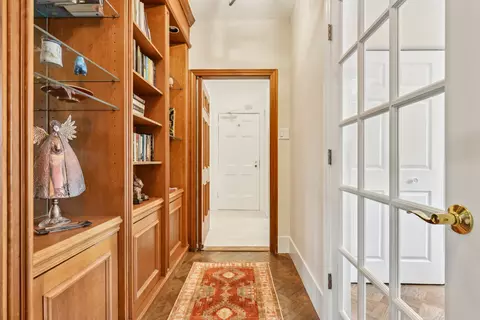 Entry Way - 73 Elm St #12D, Chicago, IL 60611 photo 3 of 8