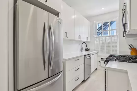 Kitchen - 73 Elm St #12D, Chicago, IL 60611 photo 1 of 5