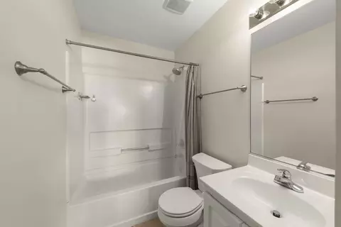 2513 Dickens Dr, Aurora, IL 60503 photo 12
