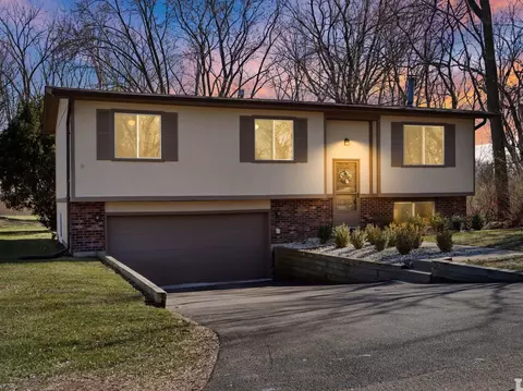 518 Nancy Ct, Wauconda, IL 60084