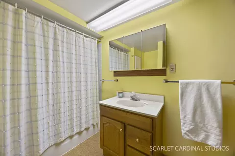 Bath - Undisclosed, Wheaton, IL 60187 photo 3 of 3