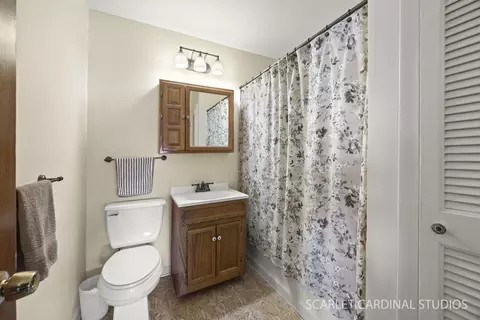 Bath - Undisclosed, Wheaton, IL 60187 photo 2 of 3