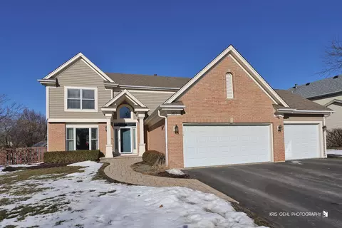 307 Fairfax Ln, Grayslake, IL 60030