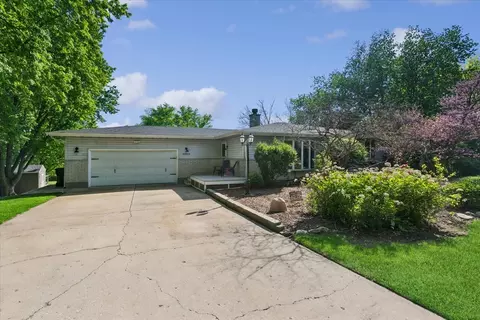 24908 Hemphill Dr, Elwood, IL 60421