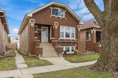 2423 Wesley Ave, Berwyn, IL 60402