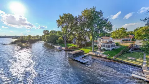 27771 W Lake Shore Dr, Spring Grove, IL 60081